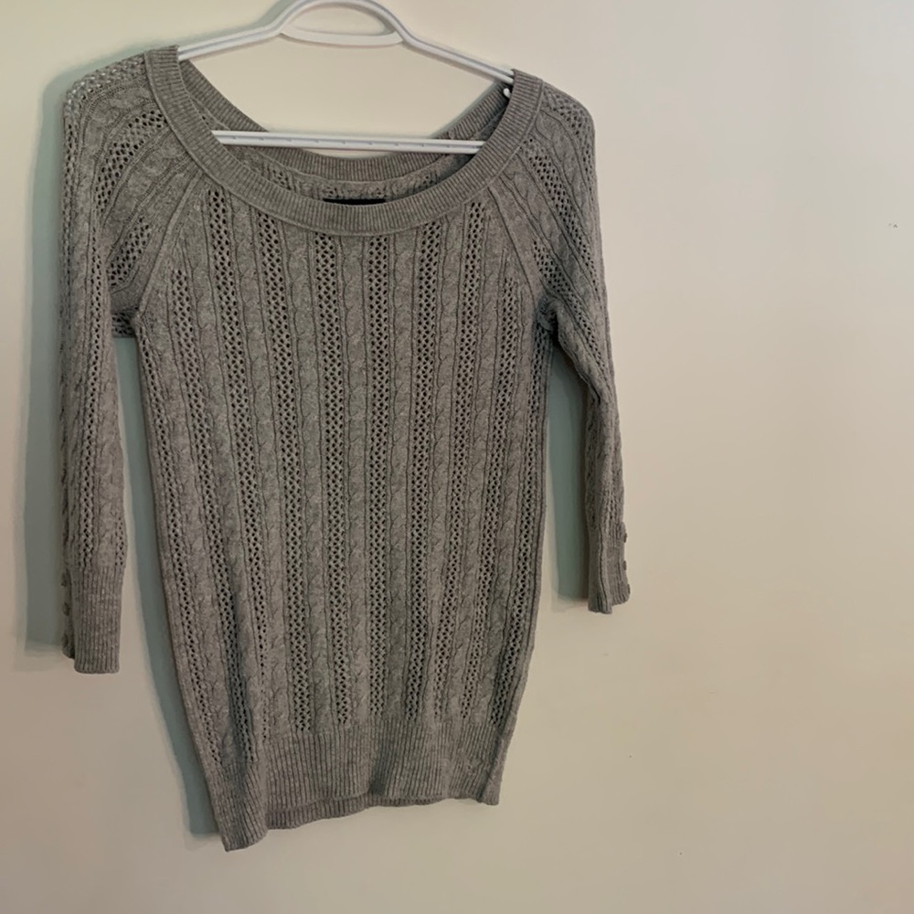 Quarter length shirt in perfect condition